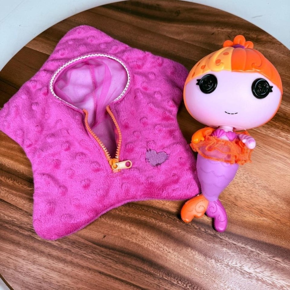 Lalaloopsy Lala-Oopsies Mermaid Doll Gilly with Pink Star Sleeping Bag 2012